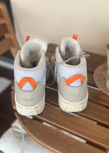 Gri Beyaz Platform Tabanlı Kadın Spor Ayakkabı - Görsel 6