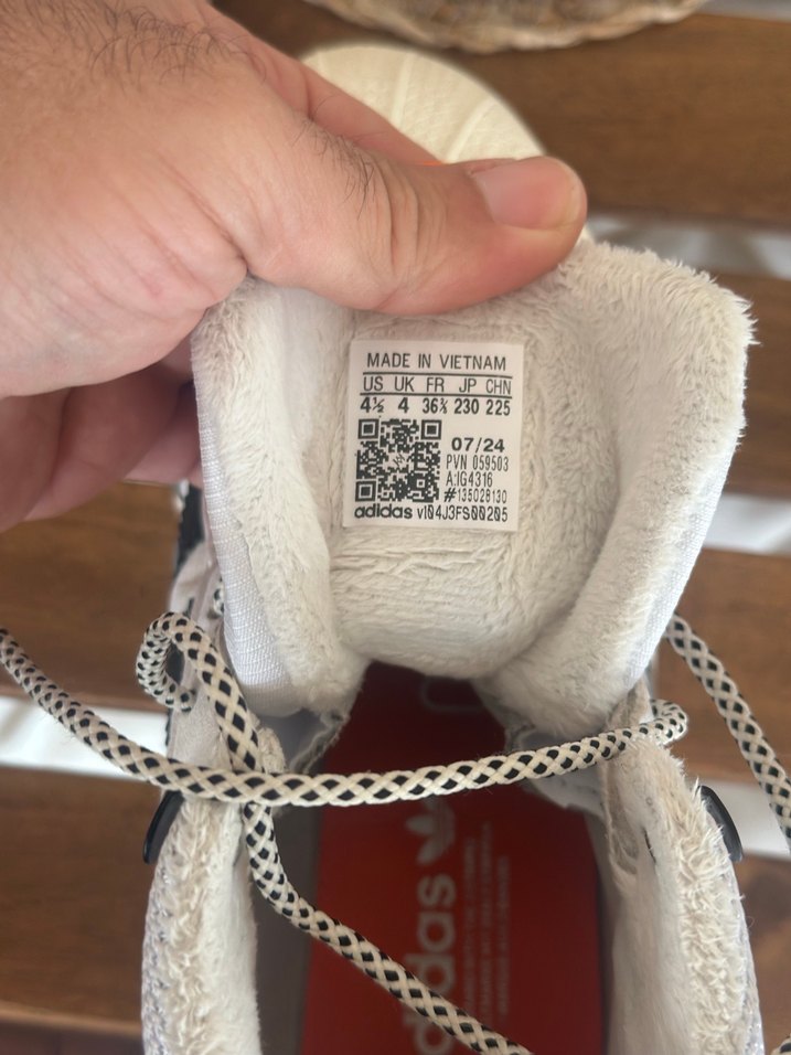 Gri Beyaz Platform Tabanlı Kadın Spor Ayakkabı - Görsel 4