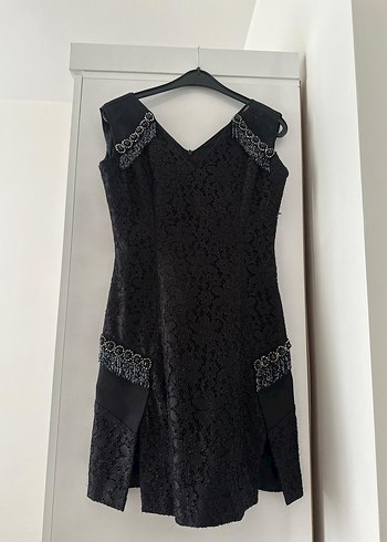 Dantel İşlemeli Siyah Gotik Midi Elbise