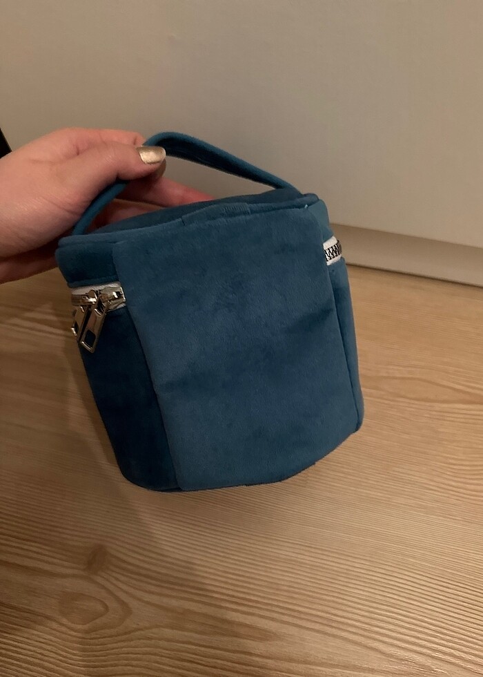 La Roche Posay makyaj çantası - Görsel 2