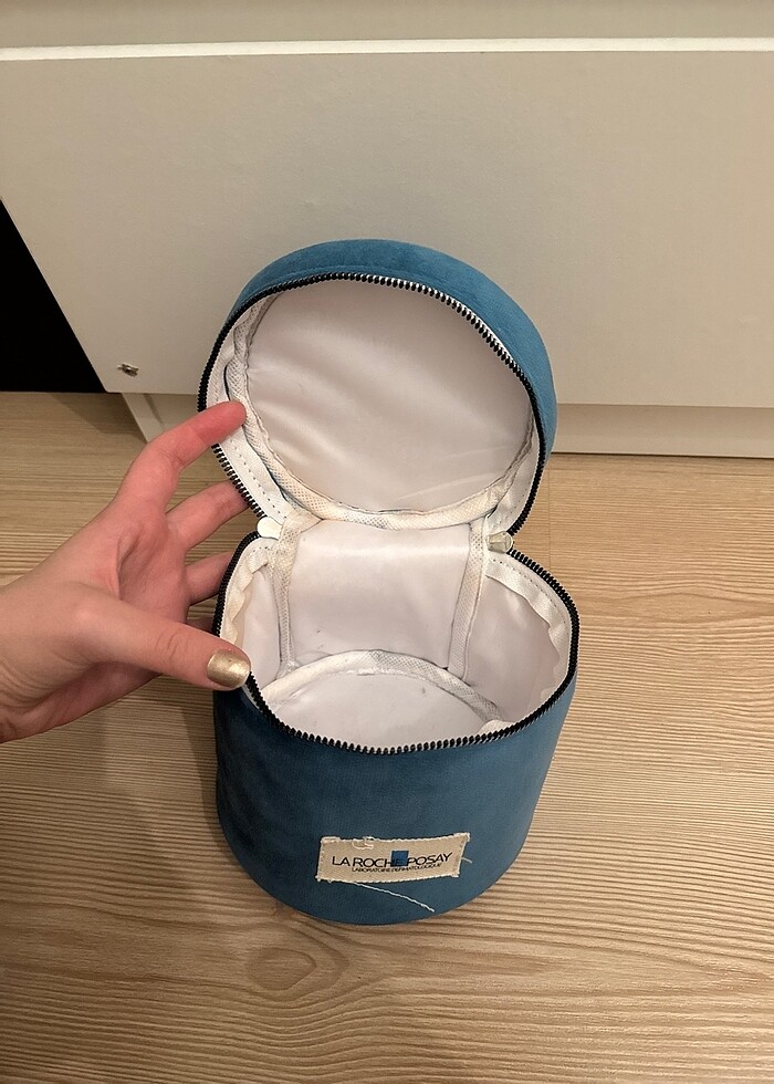La Roche Posay makyaj çantası - Görsel 5