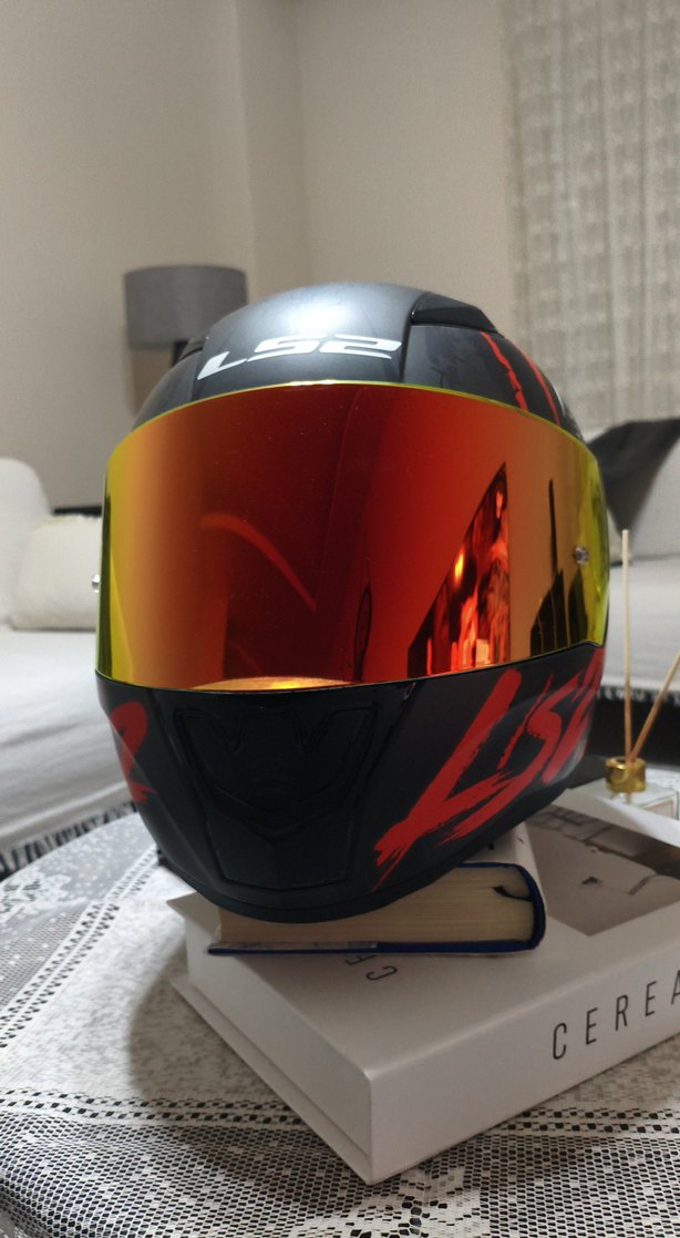 Kırmızı Parlak Baskılı LS2 Motosiklet Kaskı - Görsel 2