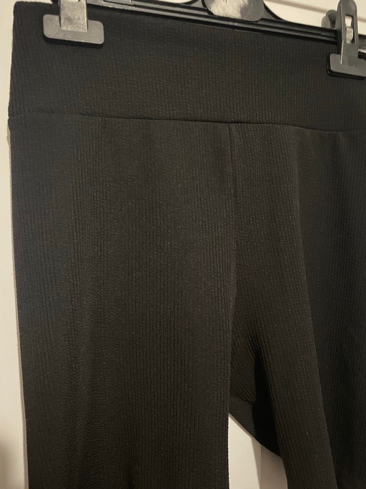 Kadın Siyah Mini Spor Bermuda Şort - Görsel 3