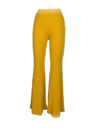 Bershka Kumaş Pantolon %70 İndirimli.