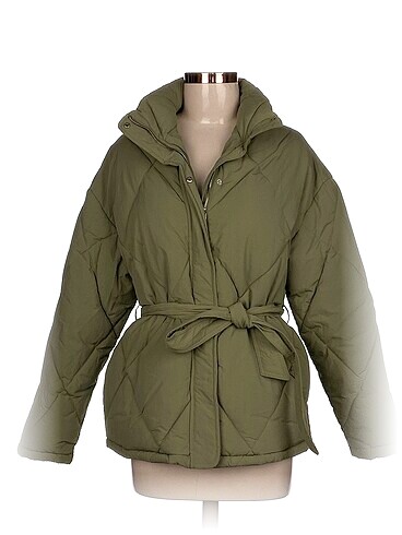 Bershka Mont %70 İndirimli.