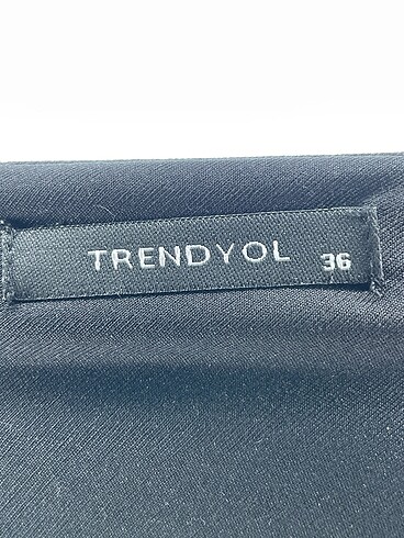 36 Beden siyah Renk Trendyol & Milla Mini Etek %70 İndirimli.