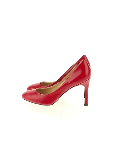 Nine West Stiletto %70 İndirimli.
