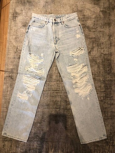 H&M Yırtık Jean