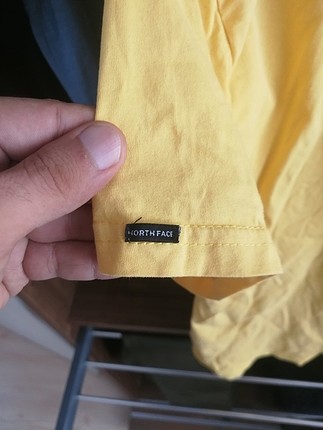 the north face t shirt medium 