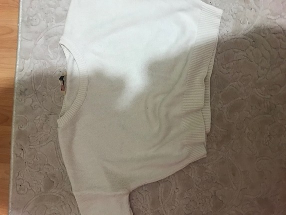 Beyaz crop kazak