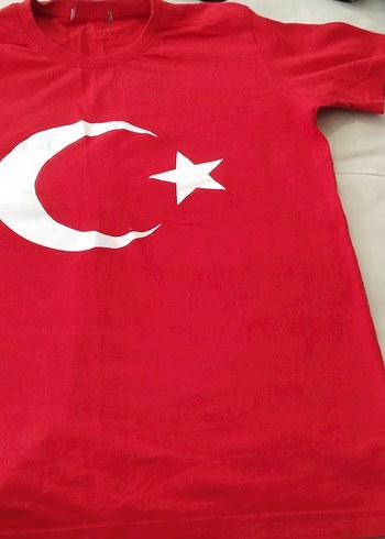 Diger Kırmızı Bayraklı ataturklu 2 Tişört