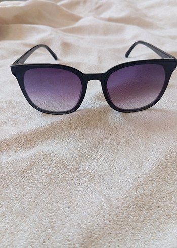 Şeffaf Mor Camlı Minimalist Güneş Gözlüğü