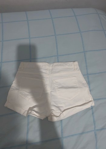 Beyaz Mini Kadın Şort - Görsel 3