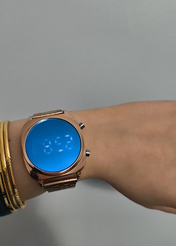 Klasik Altın Renkli Kadın Saat - Görsel 7