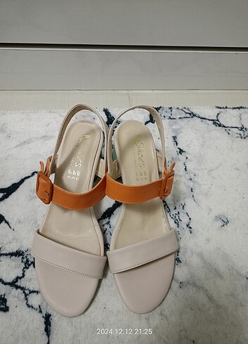 Pierre Cardin Sandalet