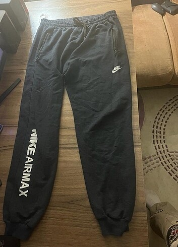 Nike eşofman.
