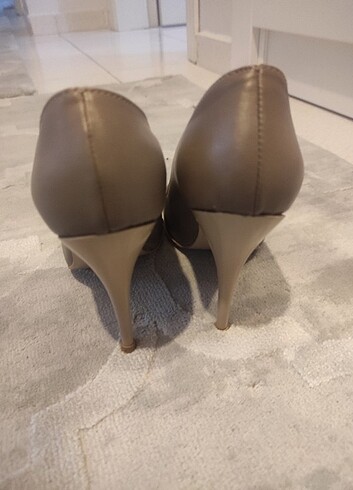36,5 Beden Stiletto ayakkabı