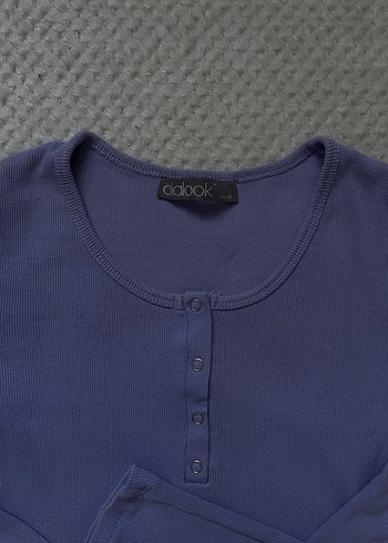 Mor Uzun Kollu Düğmeli Kadın Tişört - Görsel 2