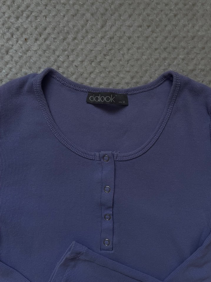 Mor Uzun Kollu Düğmeli Kadın Tişört - Görsel 2