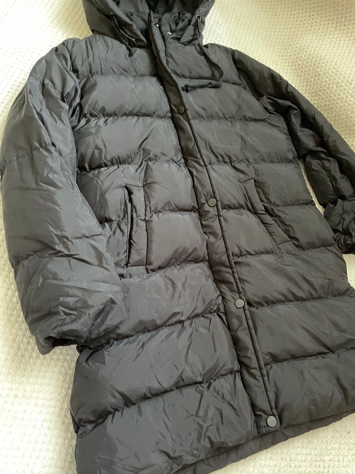 Siyah Kapüşonlu Kadın Şişme Mont - Görsel 5