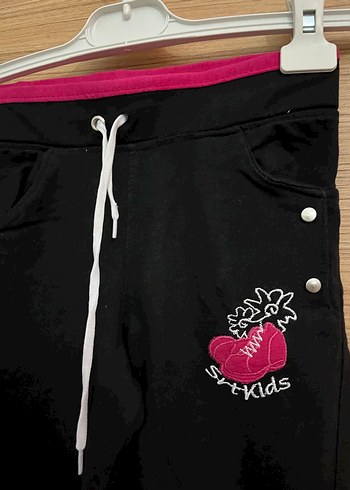 Kız Çocuk Siyah Baskılı Kemerli Eşofman Altı - Görsel 2