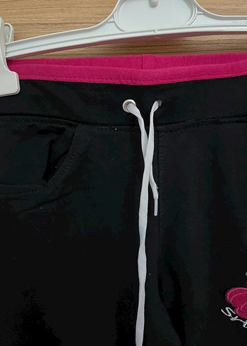 Kız Çocuk Siyah Baskılı Kemerli Eşofman Altı - Görsel 3