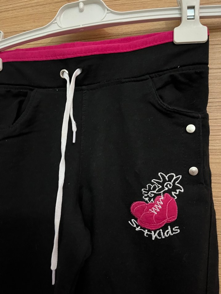 Kız Çocuk Siyah Baskılı Kemerli Eşofman Altı - Görsel 2