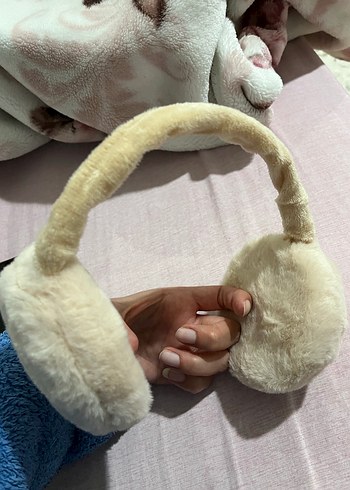 Bej Peluş Kulaklık - Görsel 2