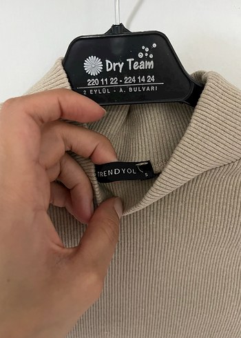 Bej Kısa Kollu Boğazlı Triko Kadın Kazak - Görsel 2