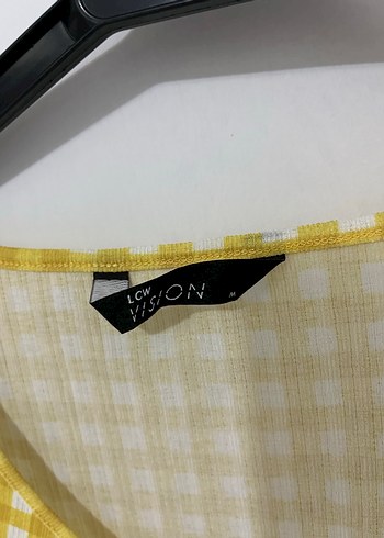 Düğmeli V Yaka Sarı Kareli Kadın Bluz - Görsel 3