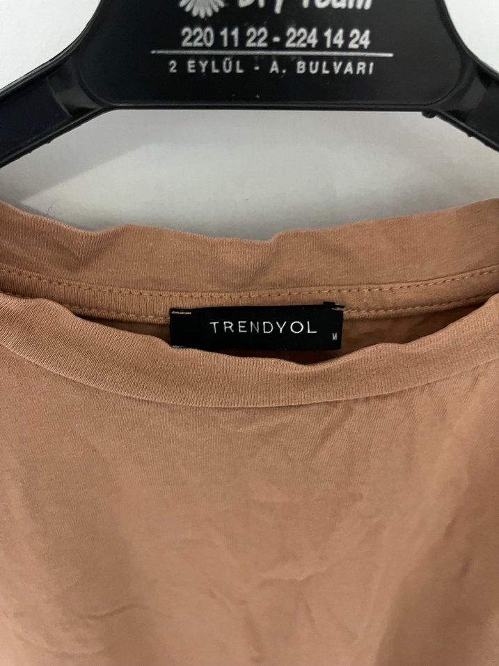 Bej Keten Salaş Kolsuz Kadın Tişört - Görsel 3