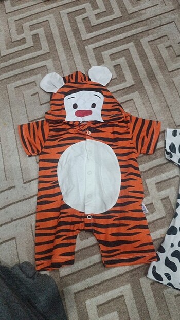 Lucky Baby Zebra ve inek kostümü 