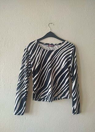 Zebra desenli uzun kollu bluz 