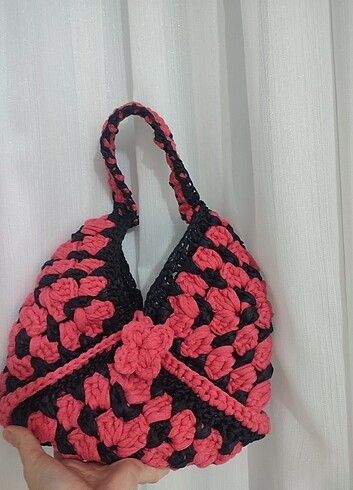 Tatlı pembe örgü çanta 