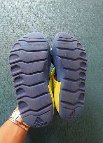 25 Beden mavi Renk Adidas sandalet