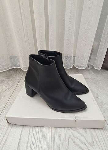 LC Waikiki Topuklu bot