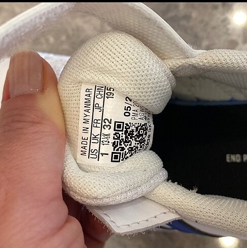 32 Beden beyaz Renk Adidas cocuk ayakkabı