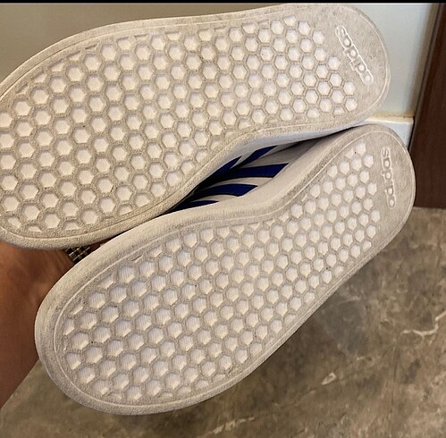 32 Beden Adidas cocuk ayakkabı