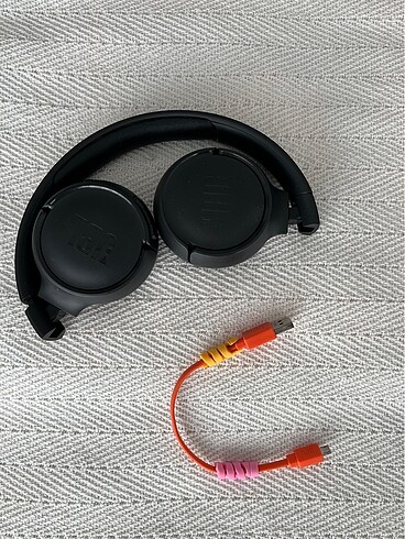 JBL kulaklık