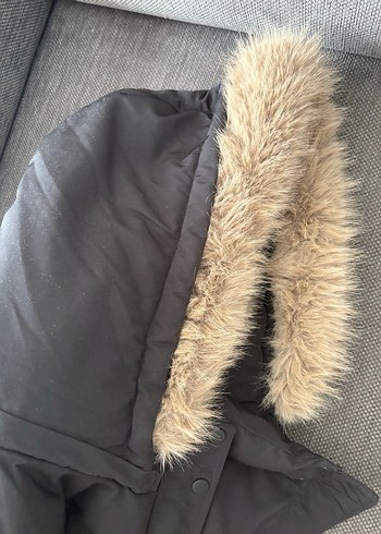 Pull and Bear Pull and Bear Kürklü Kadın Kışlık Mont