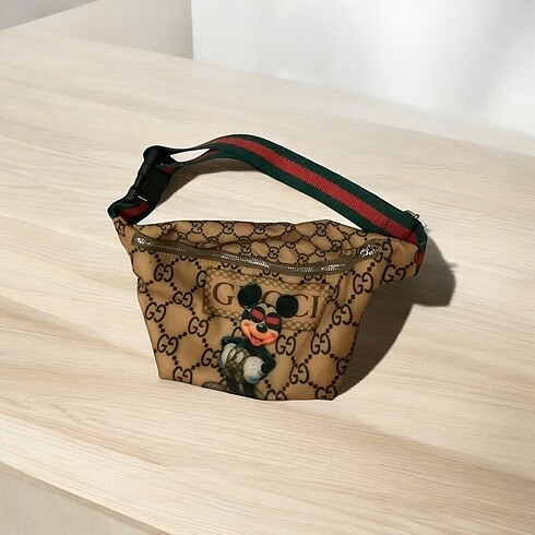 GUCCİ BEL ÇANTASI 