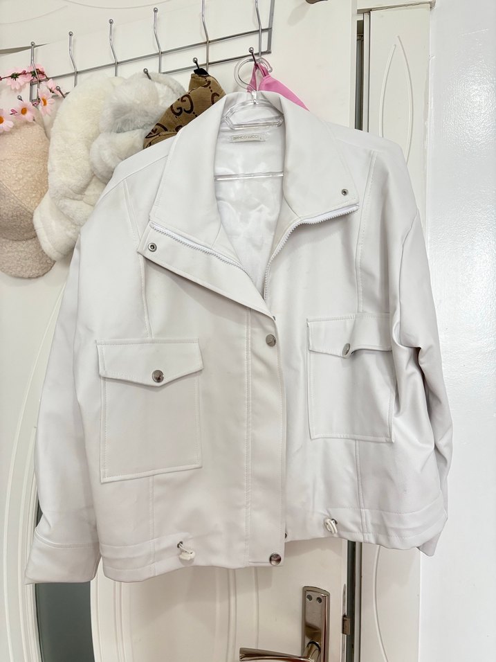 Kadın Beyaz Deri Düğmeli Ceket - Görsel 4