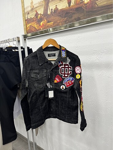 DSQUARED2 black denim jacket with many logo