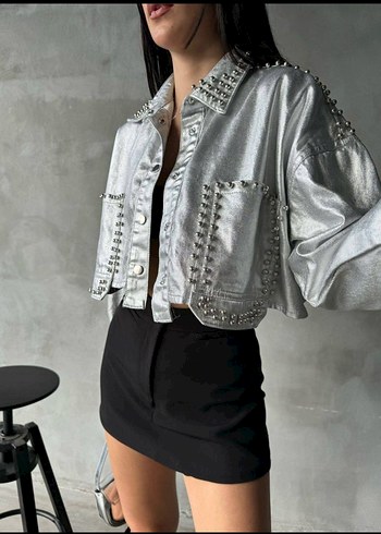 Diğer METAL ZIMBALI CROP CEKET
