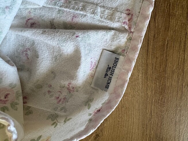  Beden ten rengi Renk Damacan örtüsü