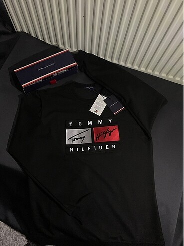 TOMMY HILFIGER PREMİUM SWEAT