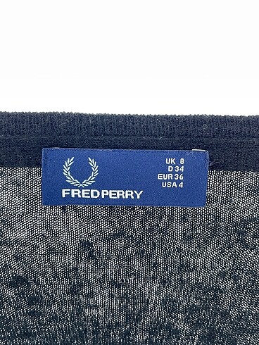 34 Beden çeşitli Renk Fred Perry Bluz %70 İndirimli.