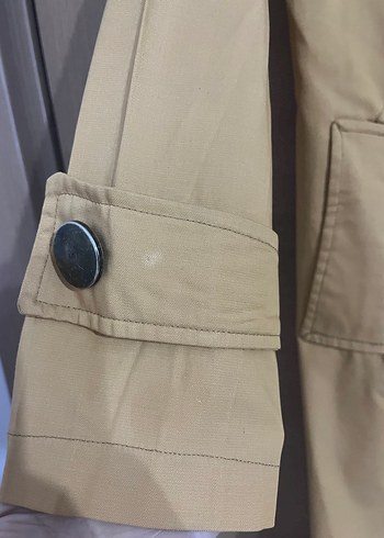 Düğmeli hardal sarısı diz altı Kadın Trençkot - Görsel 2