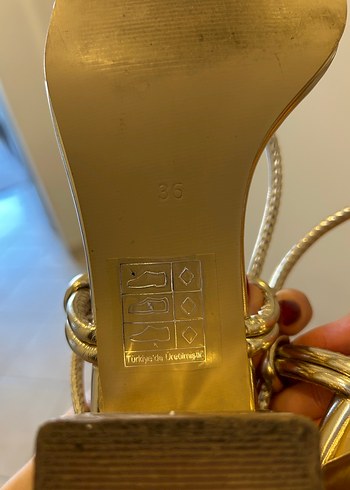 Gold İpli Kadın Topuklu Sandalet - Görsel 4