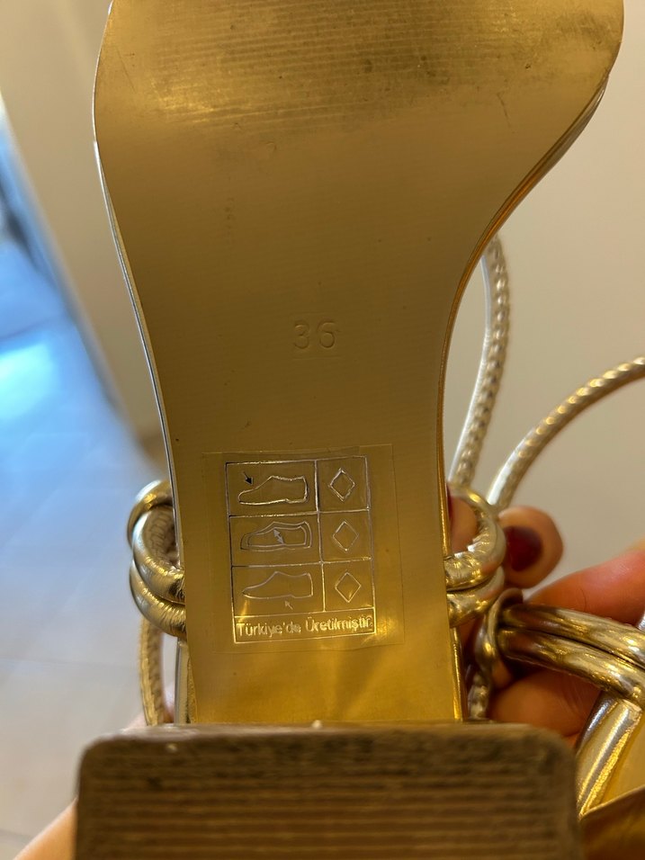 Gold İpli Kadın Topuklu Sandalet - Görsel 4